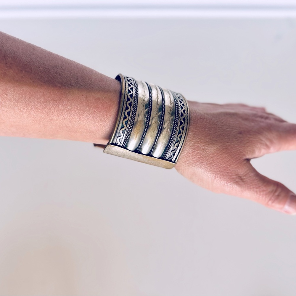 Vintage 3” Boho Silver-Toned Cuff Bracelet - Picture 11 of 14